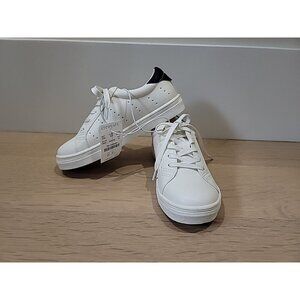 Crewcuts Youth Girls Boys size K1 White Navy Faux Leather Sneakers J Crew NEW